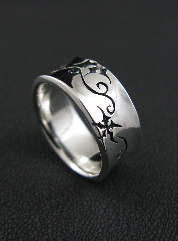 Lunar silver ring